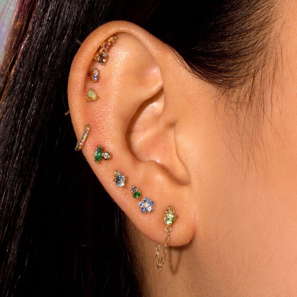 Stone And Strand Peridot Front To Back Chain Earring | 10K - Picture 6 of 12